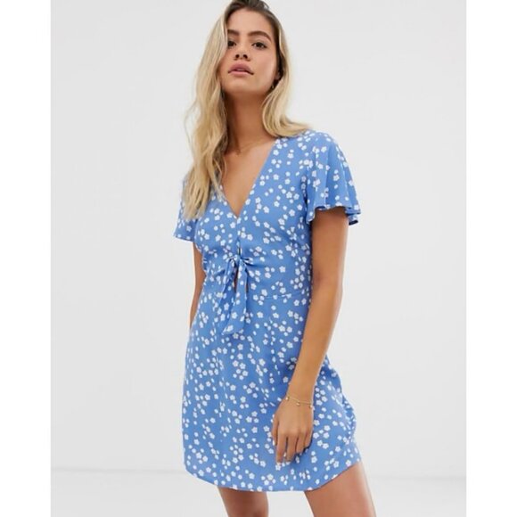 Jack Wills Erin Tie Front Blue Floral Mini Short Sleeve Dress Women’s Size 8 - Picture 1 of 7